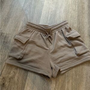 Brown/tan Cargo Shorts barely worn